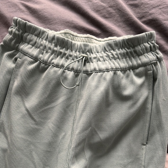 lululemon soft steam wide capris pant - Picture 2 of 2